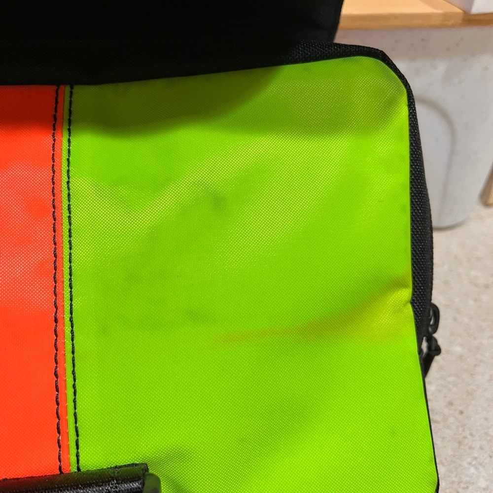 🔥REDUCED 🔥MAINS Colorful hip stylish Crossbody Bag 💰 Price Drop 🌺 - Picture 7 of 13
